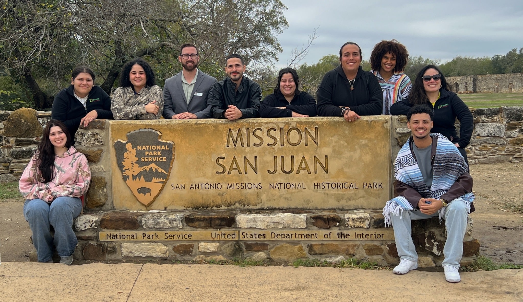 Estudiantes investigadores viven experiencia educativa en agricultura sostenible en San Antonio, Texas